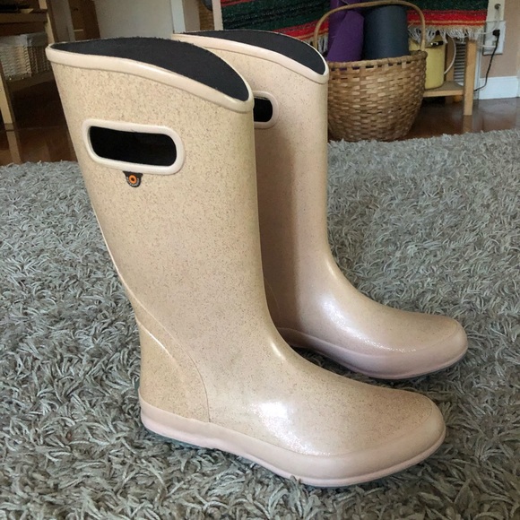 blush pink rain boots